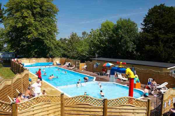 Pool/Beach Area