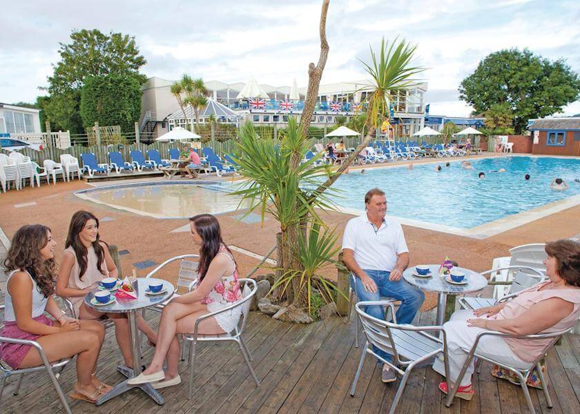 Pool/Beach Area
