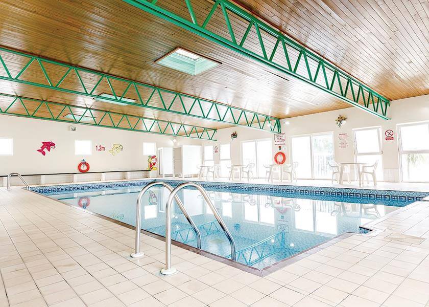 Pool/Beach Area