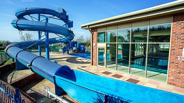 Pool/Beach Area