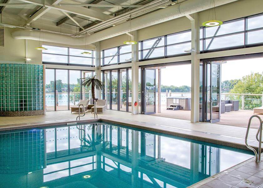 Pool/Beach Area