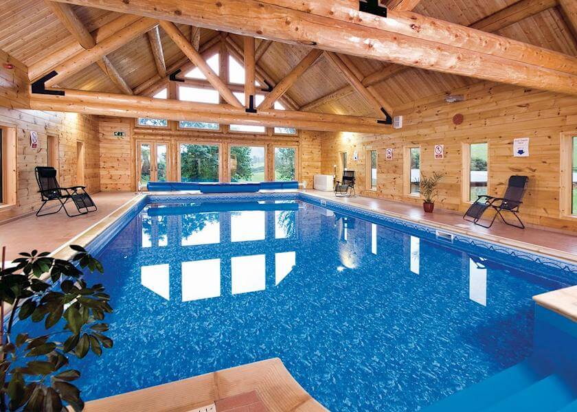 Pool/Beach Area
