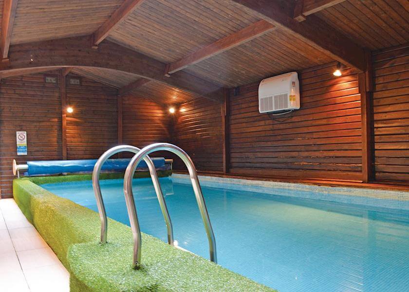 Pool/Beach Area