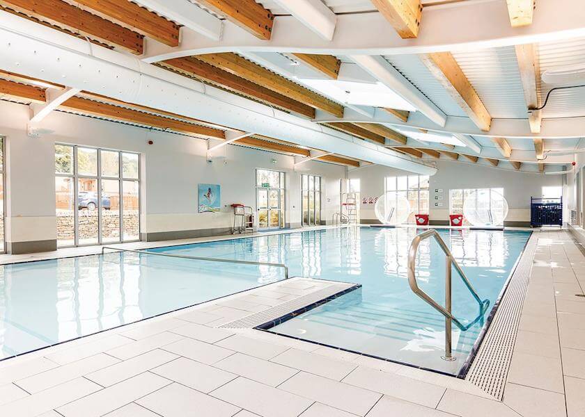 Pool/Beach Area