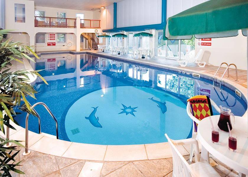 Pool/Beach Area
