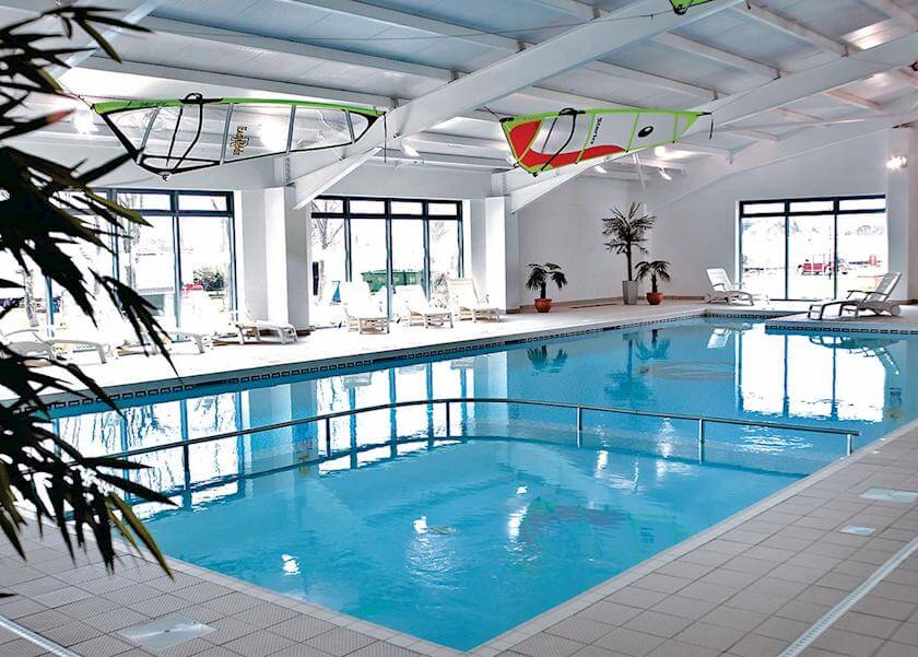 Pool/Beach Area