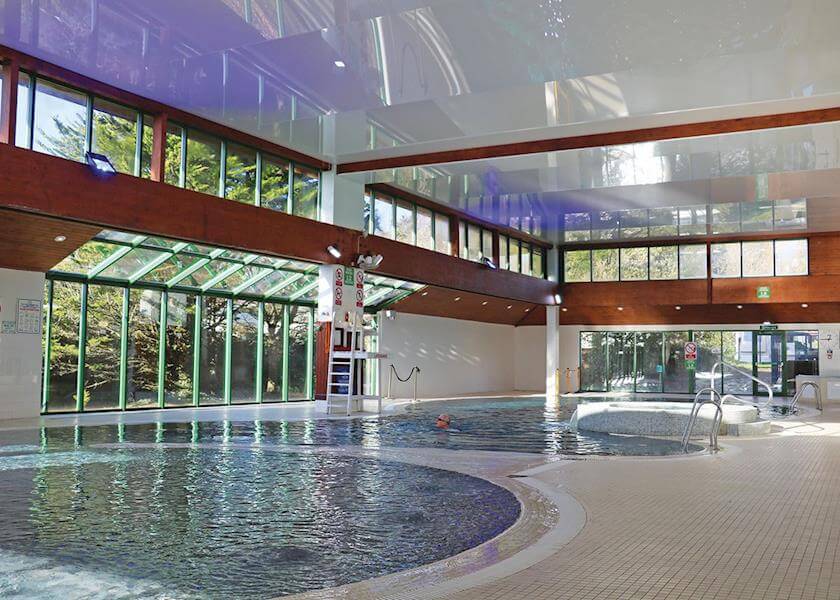 Pool/Beach Area