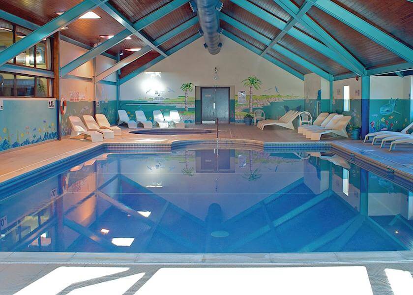 Pool/Beach Area