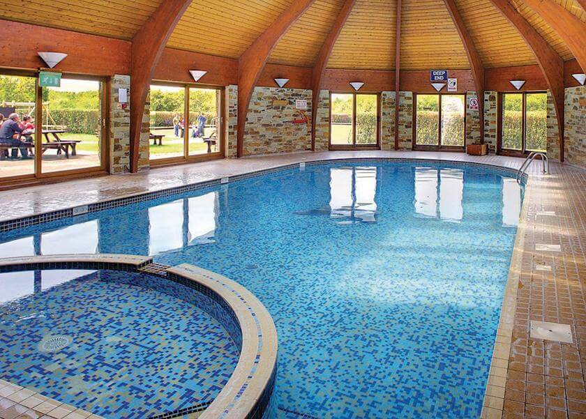 Pool/Beach Area