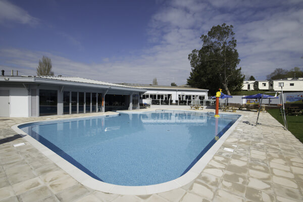 Pool/Beach Area